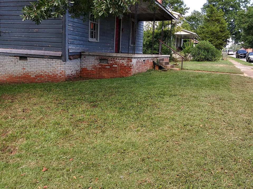 2nd image of 606 Jefferson St