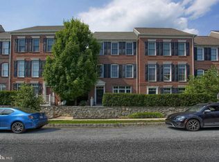 200 N Melhorn Dr, Mount Joy, PA 17552