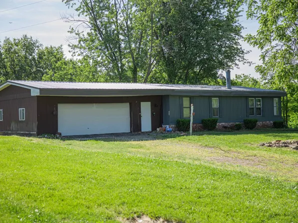1165 E 250th St, Plymouth, IL 62367