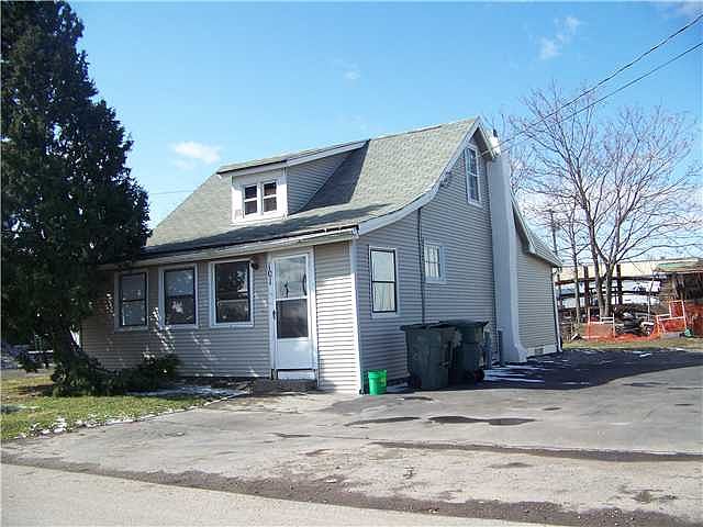 2nd image of 101 Adelaide St