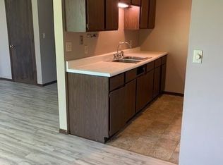 130 E Cox St APT 6, Forsyth, IL 62535