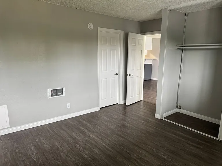 Villa Del Sol Apartments — Photo 71