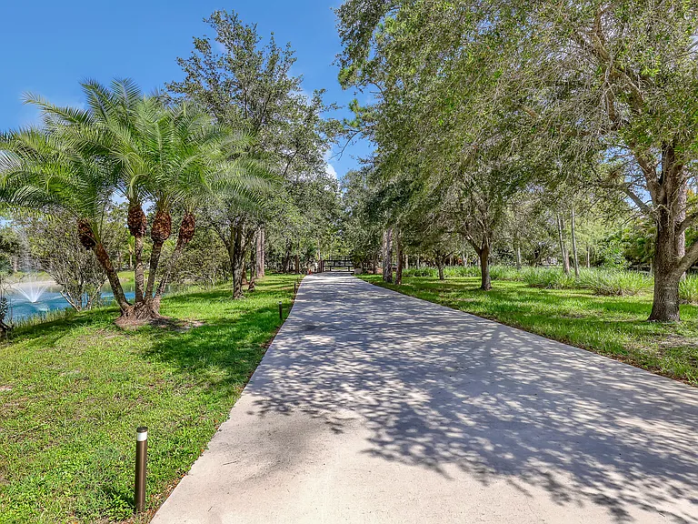 10780 Anderson Ln — Photo 6