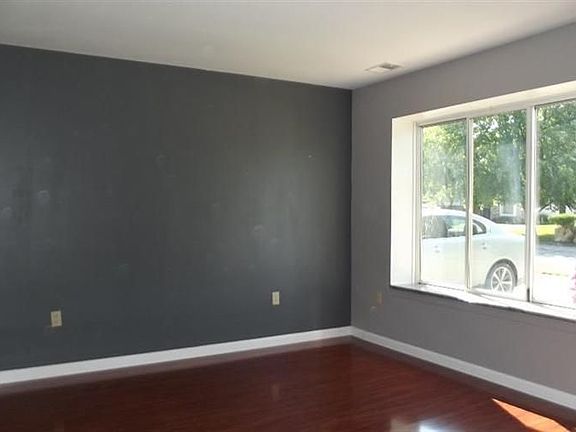 4th image of 7825 Ramblewood St