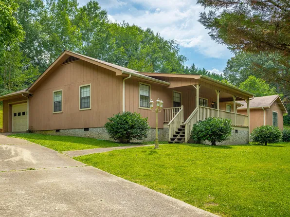 1236 Helena Dr, Hixson, TN 37343