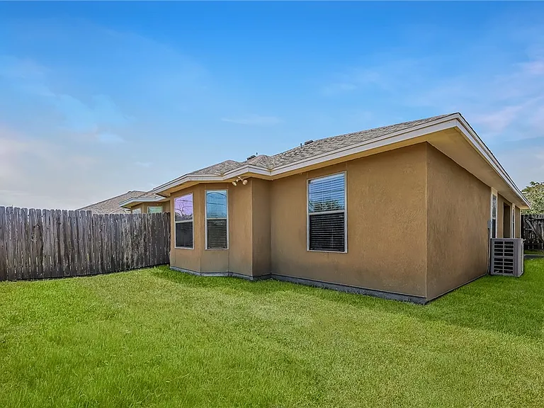 6618 Rhine Dr #A — Photo 22