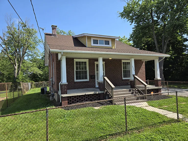 3532 Fullerton Ave — Photo 10