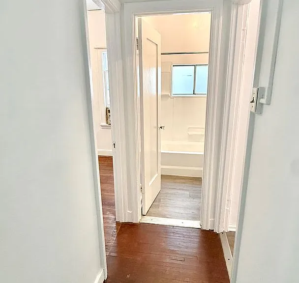 543 N Sycamore Ave — Photo 8