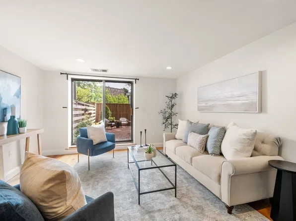 96 Gainsborough St Unit 6W, Boston, MA 02115