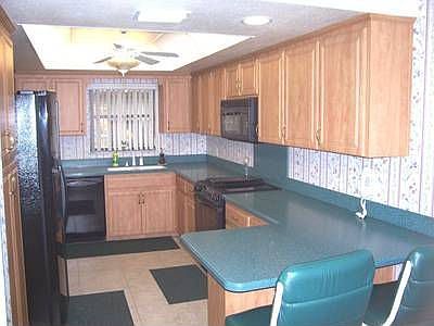 3rd image of 576 Grand Cayman Cir