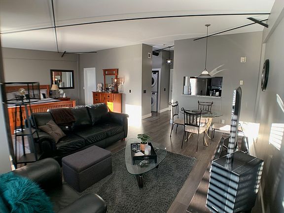2nd image of 8026 Franklin Ave #304