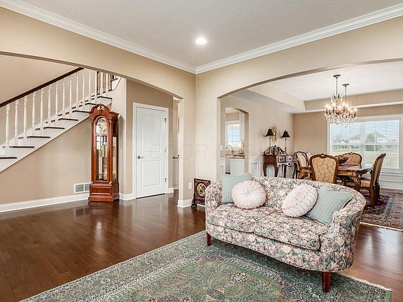 5th image of 112 Gray Stone Ct