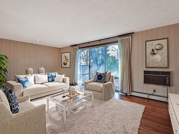 4th image of 201 Woodside Dr #201