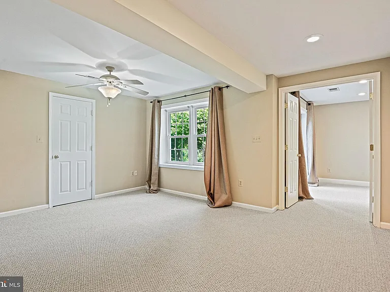 11919 Latigo Ln — Photo 30