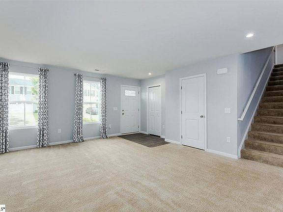 5th image of 6 Maplestead Farms Ct