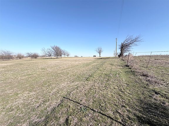 2nd image of 1261 County Road 2735