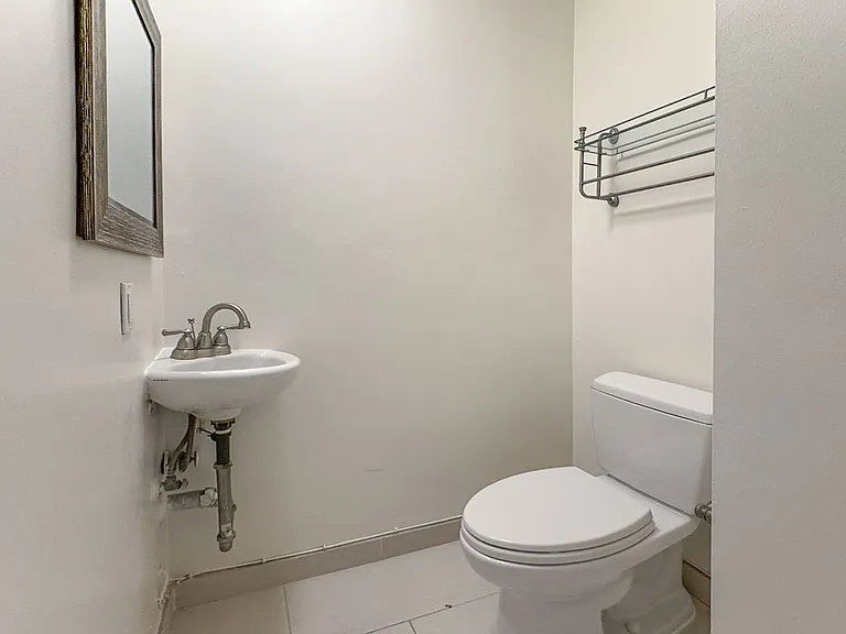 2717 Arizona Ave #3 — Photo 14