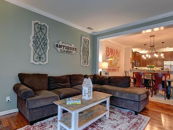 3rd image of 102 River Pl