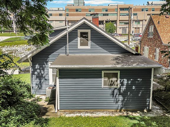 4th image of 1115 Oak St