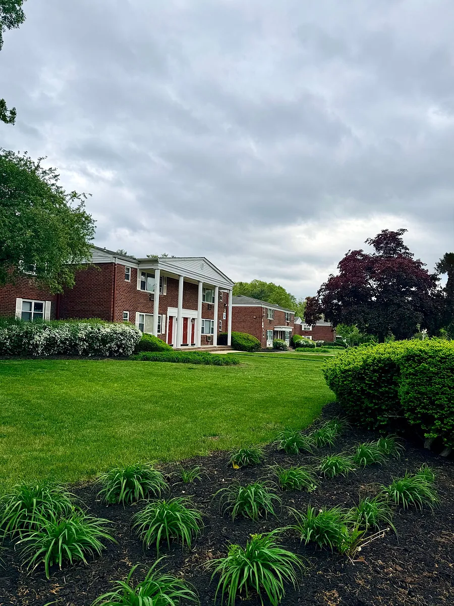Building Photo - Two Rivers at Matawan