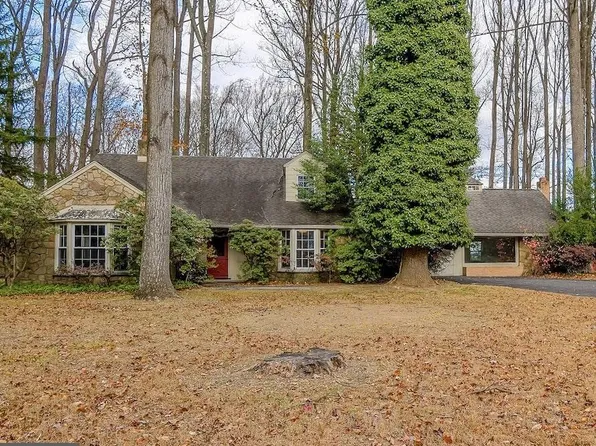 1985 Huntingdon Rd, Huntingdon Valley, PA 19006