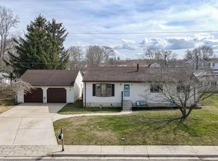 20 University Dr, Pennsville, NJ 08070