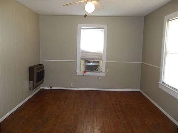 2nd image of 812 Gulf St