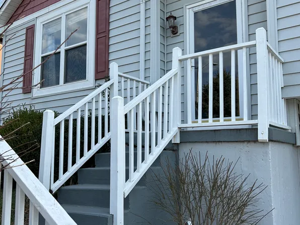 1301 NW 72nd Ter, Kansas City, MO 64118