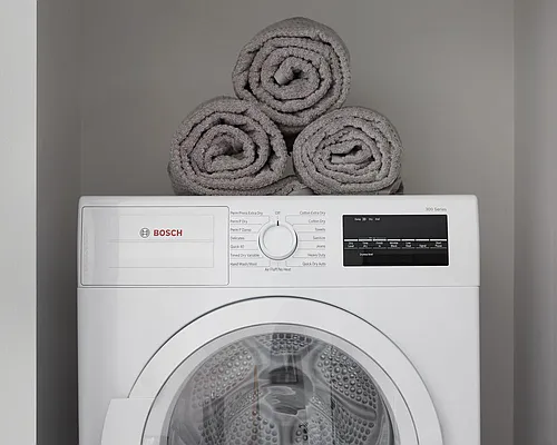 Rented by Aura Management | media 17