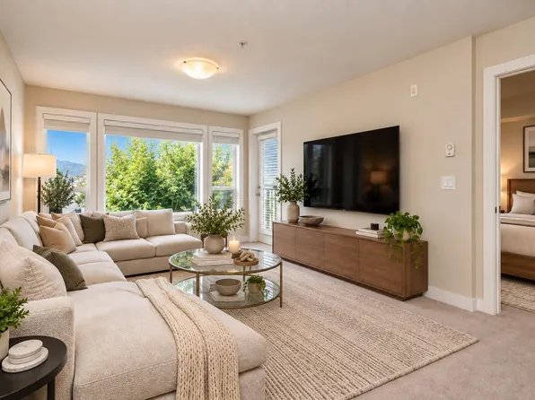 9422 Victor St #311, Chilliwack, BC V2P 0B8