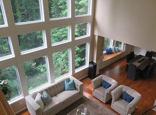 3128 SW Bennington Dr, Portland, OR 97205