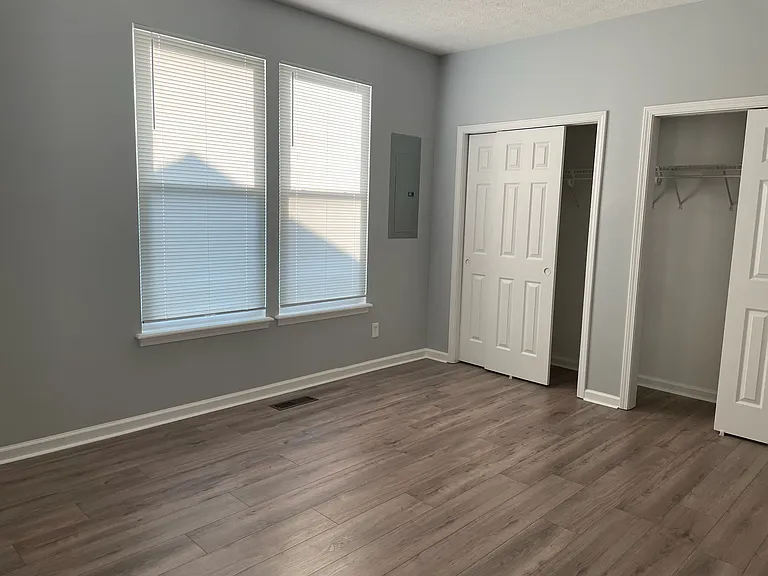 2424 N New Jersey St — Photo 17