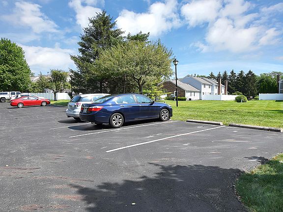 5th image of 3834 Cherrybridge Ln #32-3