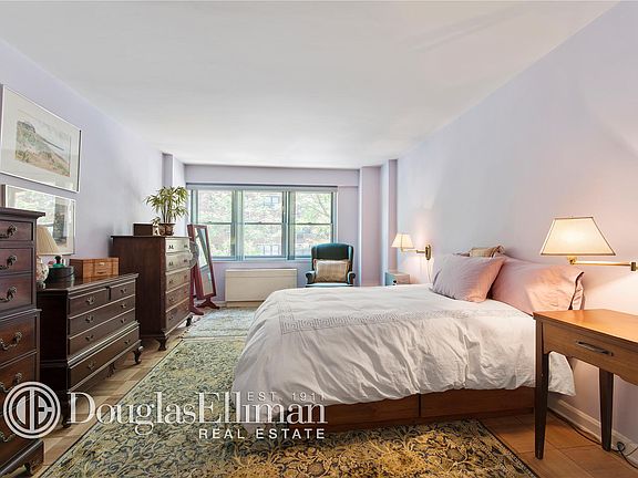 4th image of 70 E 10th St APT 3P
