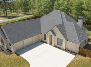 105 Thorn Briar, Longview, TX 75602