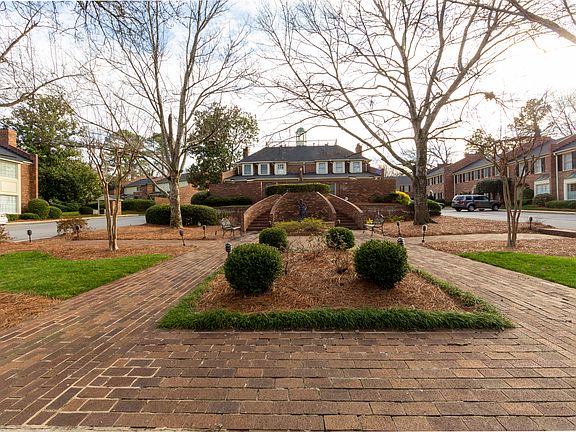 2nd image of 19 Howell Mill Plantation NW