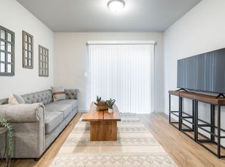 555 N River Rd #4, Cottage Grove, OR 97424