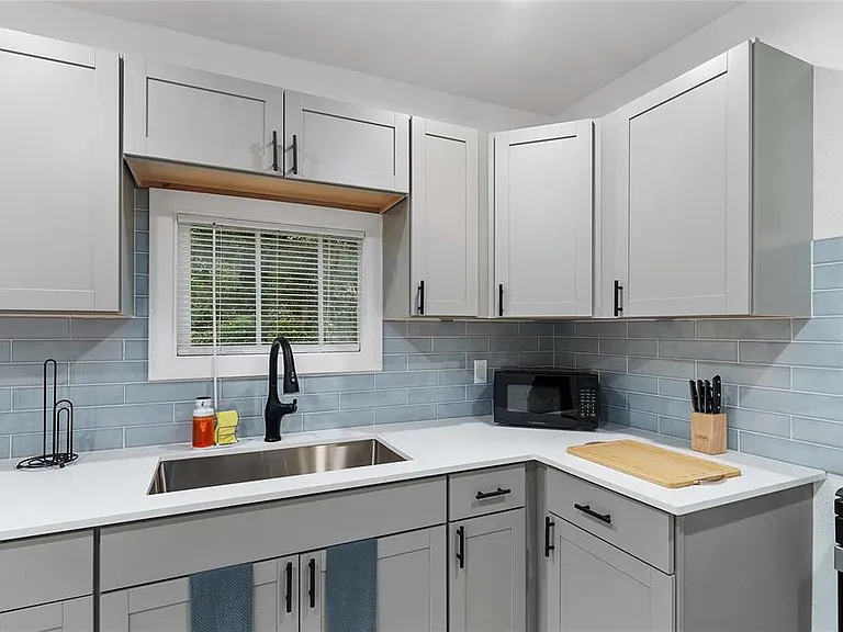 412 E Harwood St #3 — Photo 10
