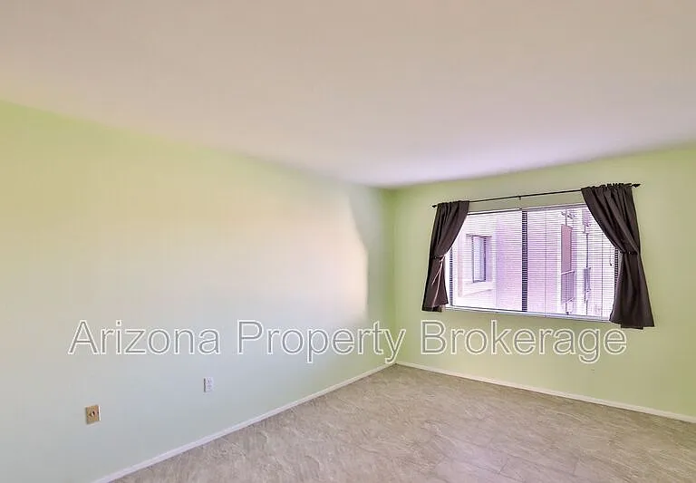 3033 E Devonshire Ave #2020 — Photo 9