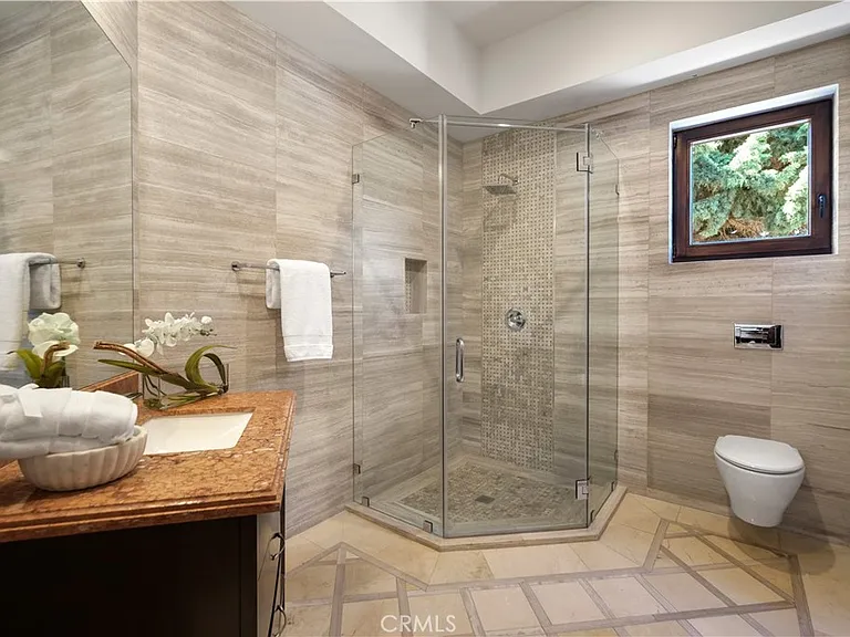 2027 Santiago Dr — Photo 20