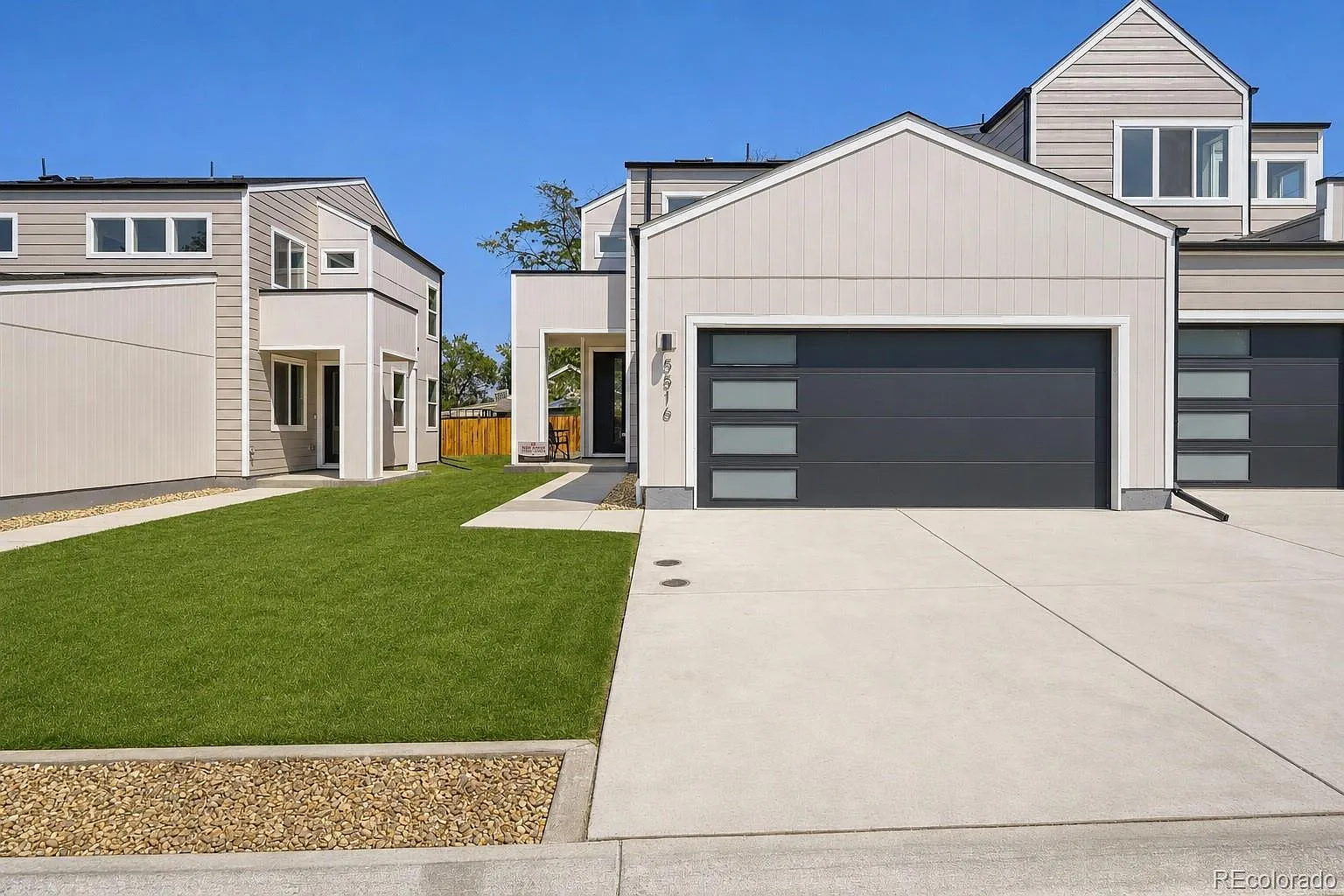 3 bed, 2.5 bath, 1979 sqft, $4,000 — Photo 1