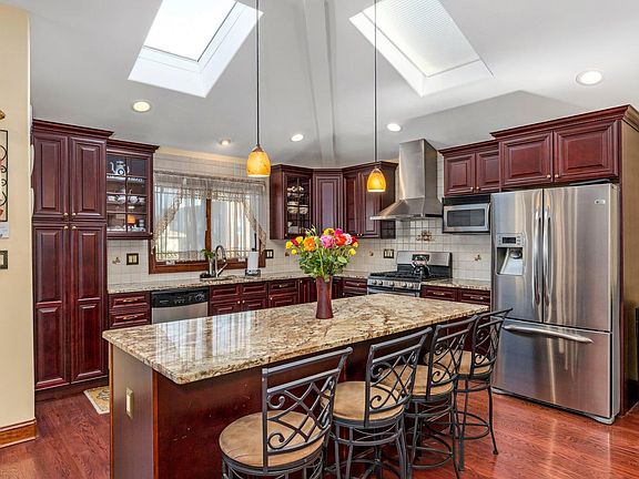 3rd image of 249-251 Sanford Ave #2