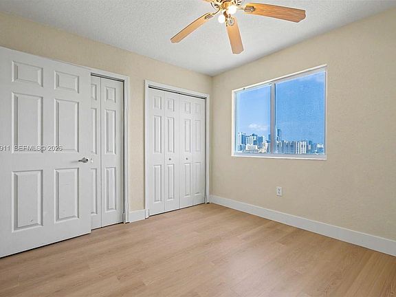 5th image of 816 NW 11th St APT 906