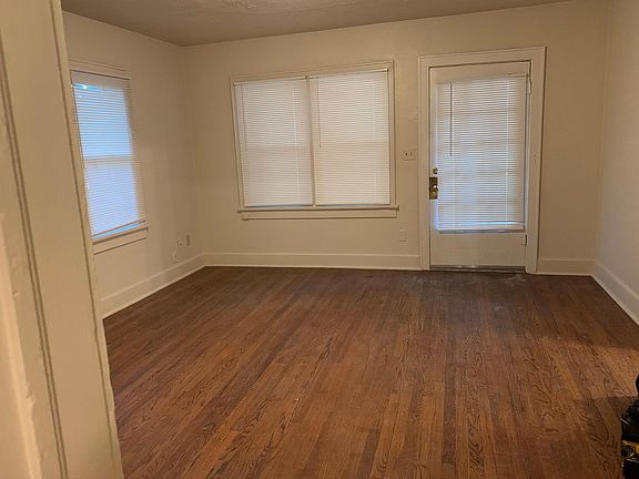 Living room #1 Entry