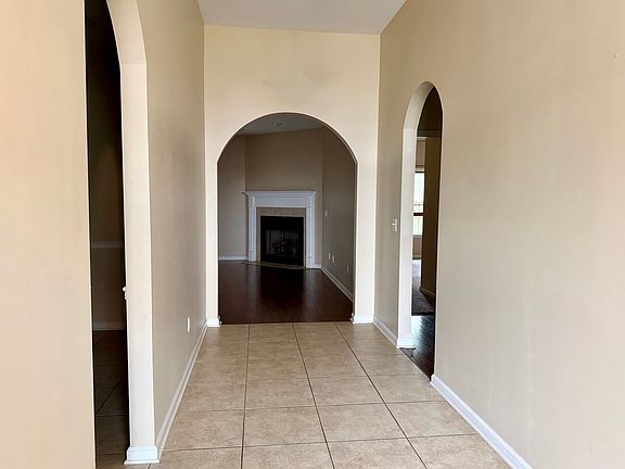 5th image of 211 Hannah Rd