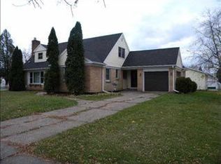 911 Ellis Ave, Ashland, WI 54806