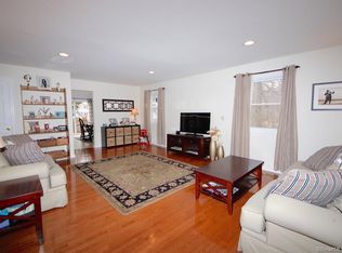 79 Deerfield St, Fairfield, CT 06825
