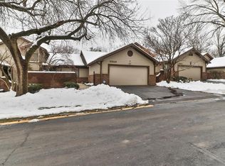 10829 Picadily Square Dr, Saint Louis, MO 63146