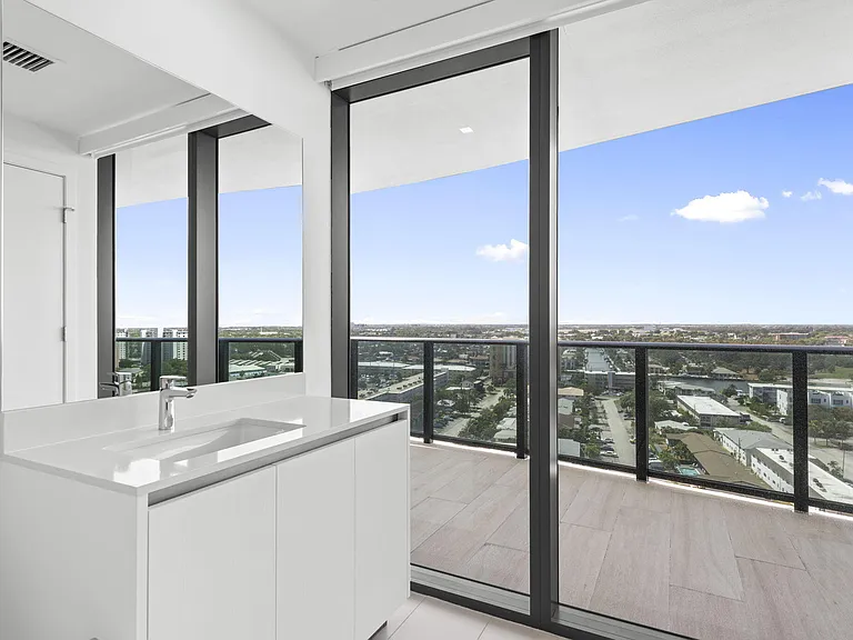 900 N Ocean Blvd #1501 — Photo 19