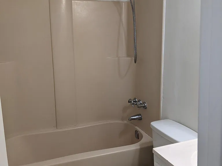 7094 Oakhill Cir — Photo 6